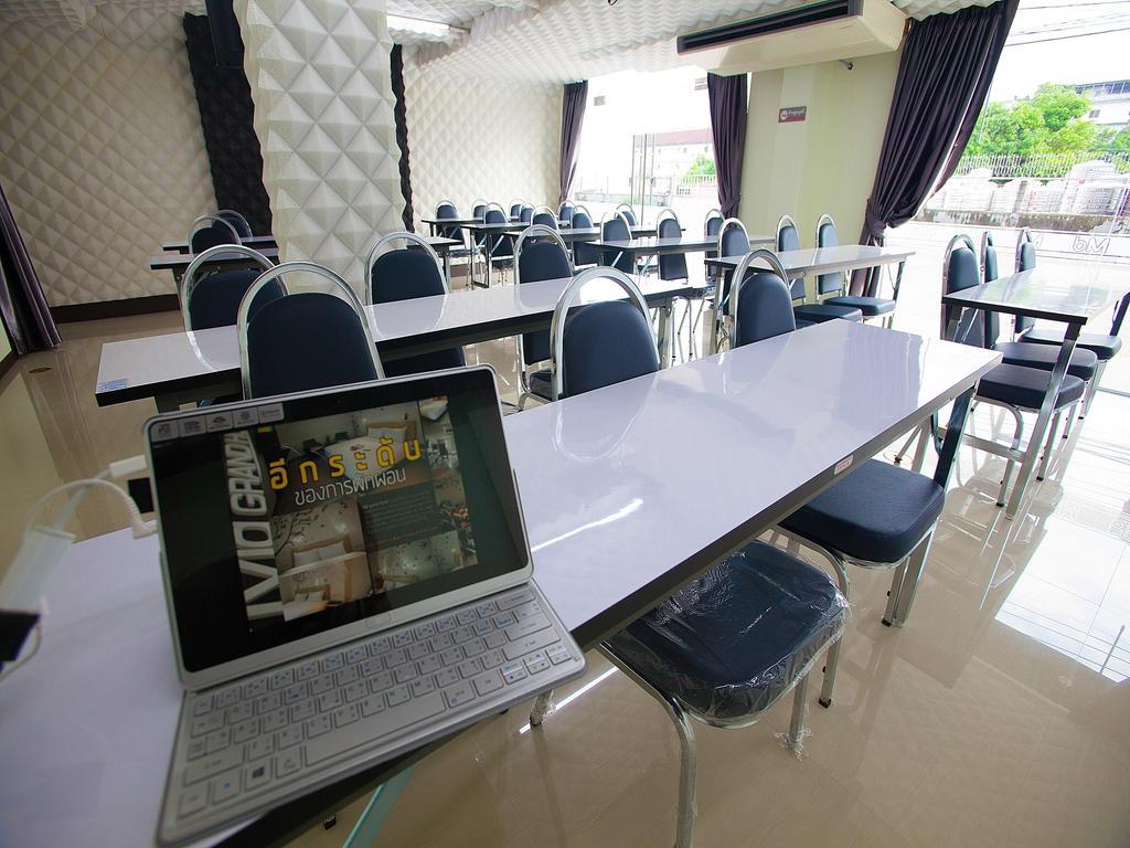 Md Grand Hotel Nakhon Nakhon Si Thammarat Exterior foto