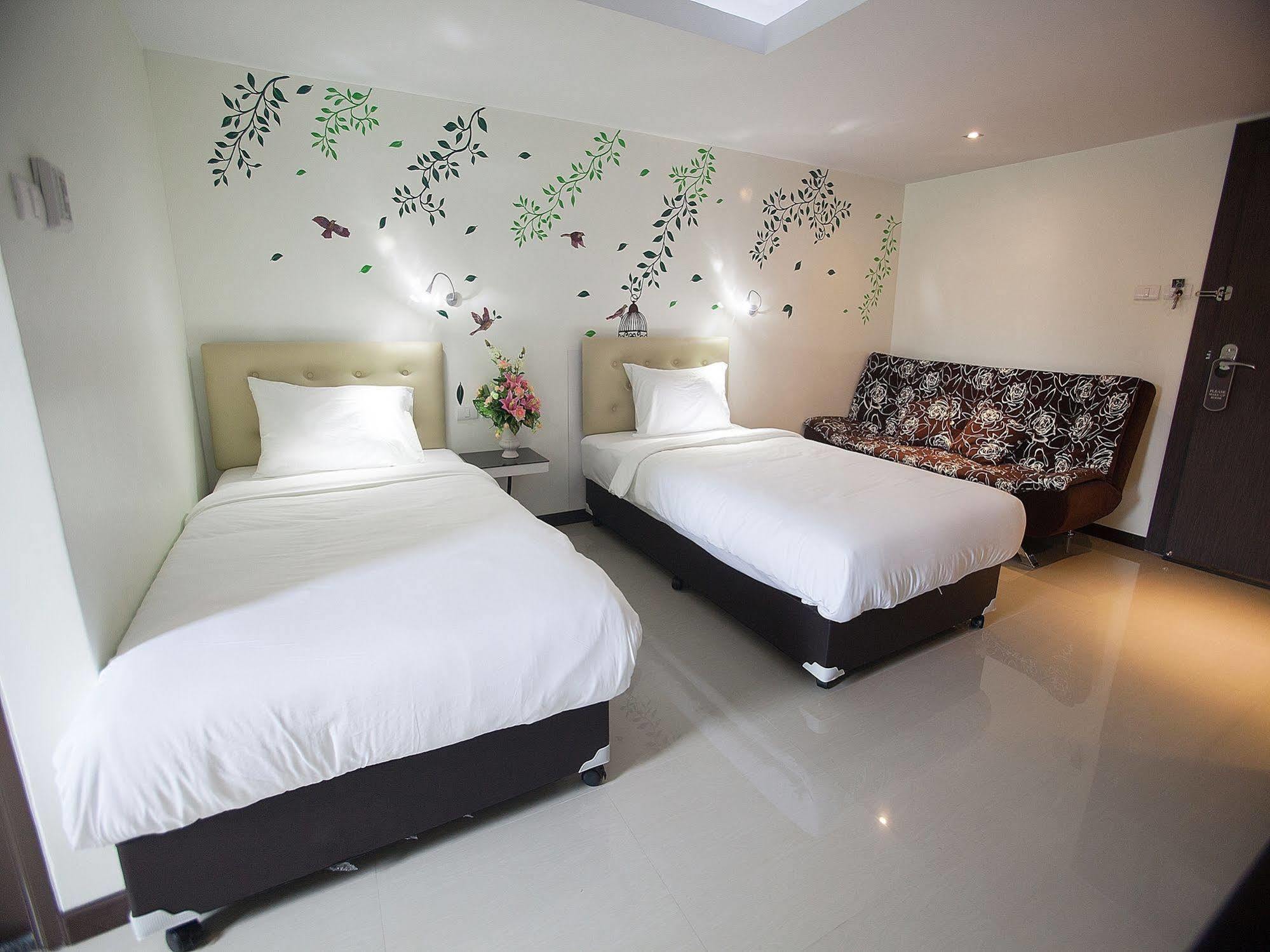 Md Grand Hotel Nakhon Nakhon Si Thammarat Exterior foto